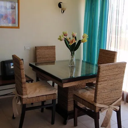 Apartment 2br Apt Los Geranios *